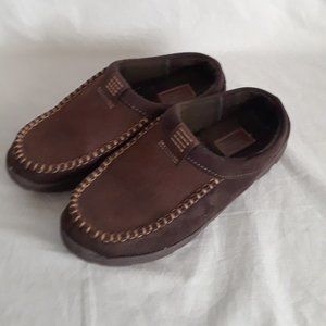 Levi Strause, 7/8, House Shoes